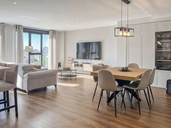 https://static.fotocasa.es/images/ads/611a3dcd-717f-4cd0-b9e6-182c0516866b?rule=original