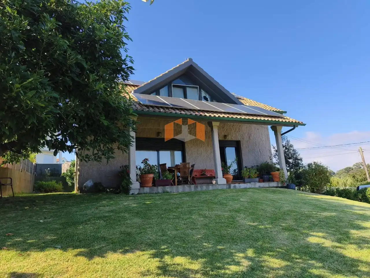 https://static.fotocasa.es/images/ads/1878f948-3215-4662-81fe-fab6bd4e0ac8?rule=original