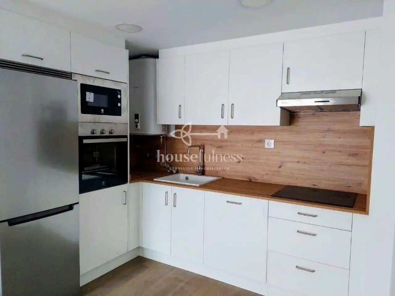 https://static.fotocasa.es/images/ads/8a6f09ab-c198-4dcf-9d54-13bae3b21576?rule=original