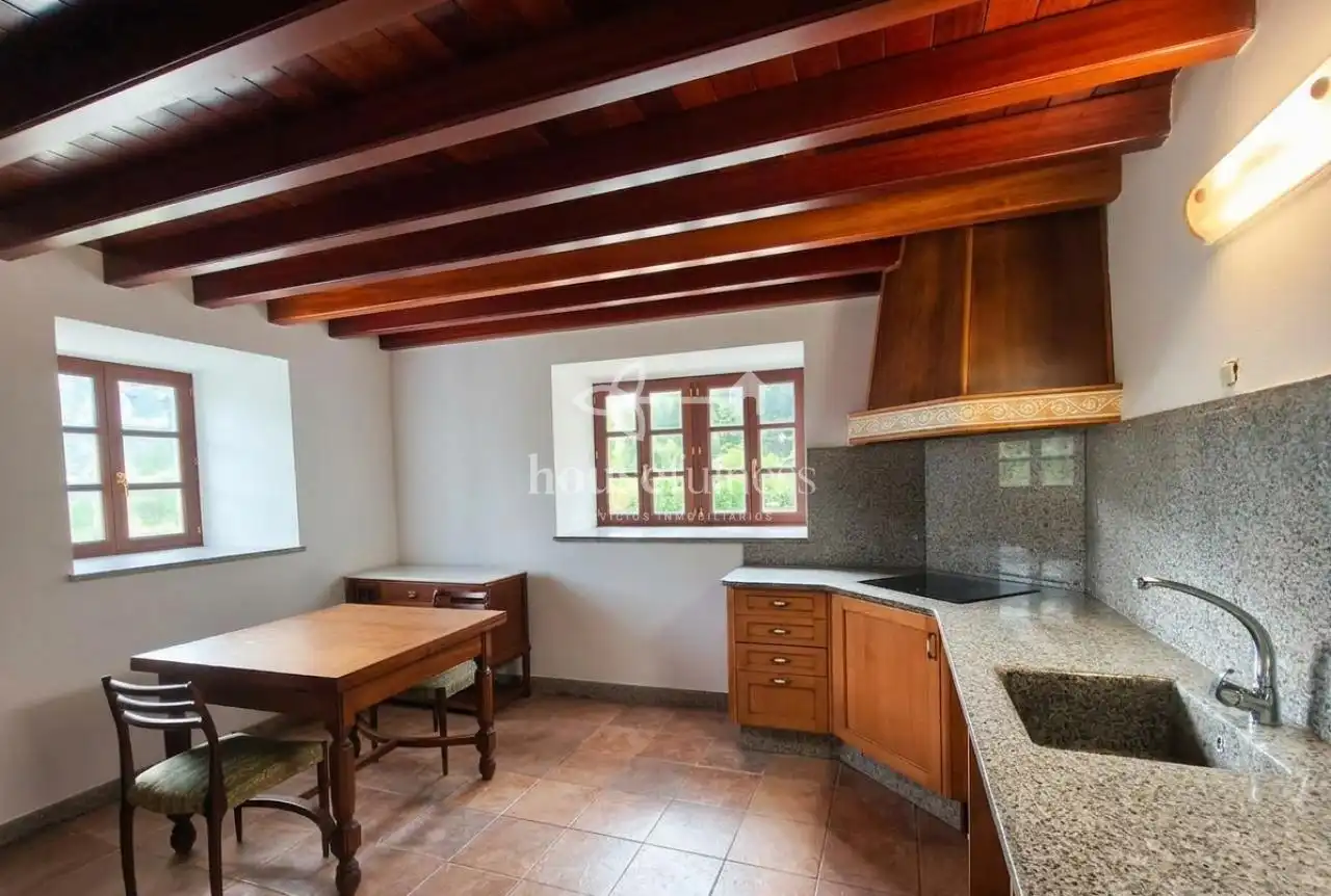 https://static.fotocasa.es/images/ads/f06987aa-57b8-4c5e-88b7-ba5ef311043a?rule=original