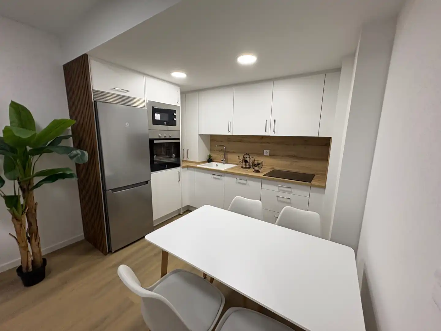 https://static.fotocasa.es/images/ads/c4664388-10b5-4b73-842b-429a6d0b440d?rule=original