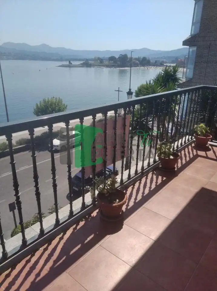 https://static.fotocasa.es/images/ads/f0aa942b-9d96-454e-80b3-1d3da153c7b0?rule=original