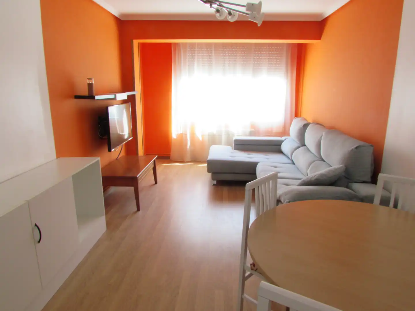 https://static.fotocasa.es/images/ads/04548b21-a491-40a9-bd32-b6a775cae9a3?rule=original