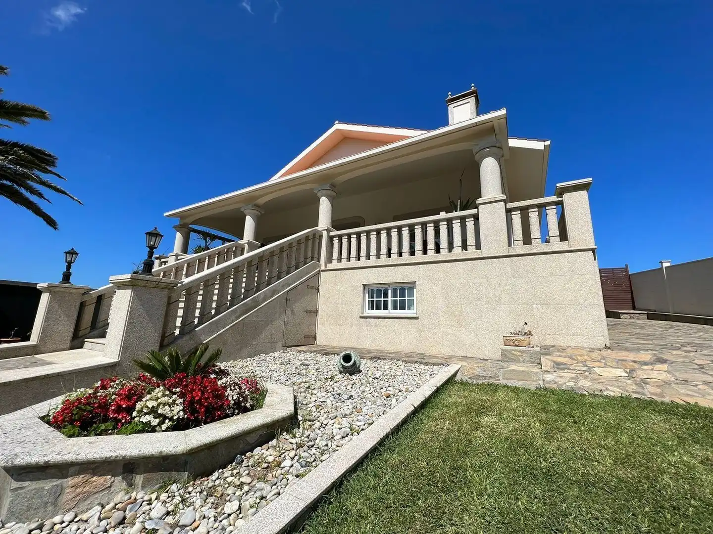 https://static.fotocasa.es/images/ads/77ff8450-ee22-41f1-9256-e2a16b6c9605?rule=original