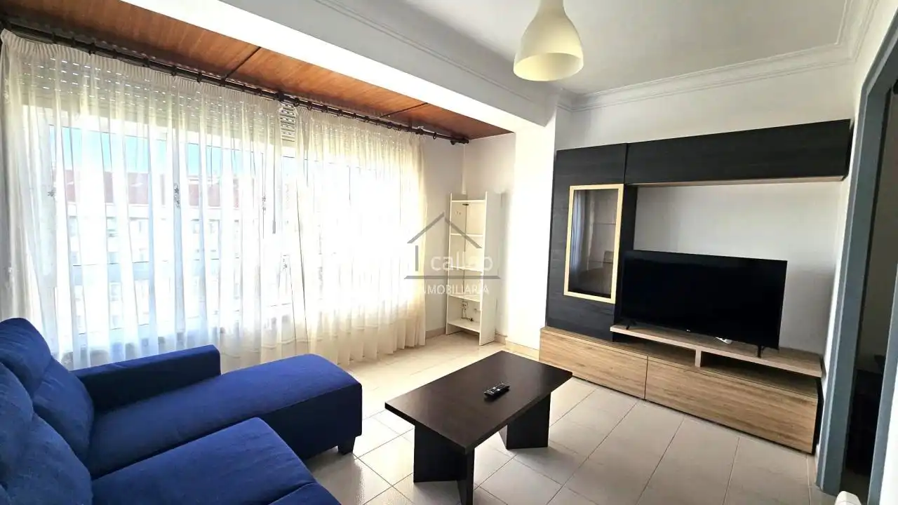 https://static.fotocasa.es/images/ads/b0e5a00d-b83d-4477-a22a-31f54e24ee8c?rule=original