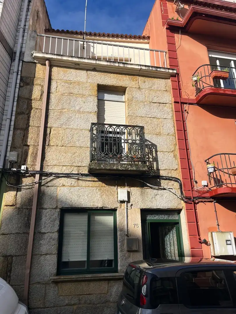 https://static.fotocasa.es/images/ads/b49eec35-45fe-4f9a-ba04-738ffc62ef35?rule=original