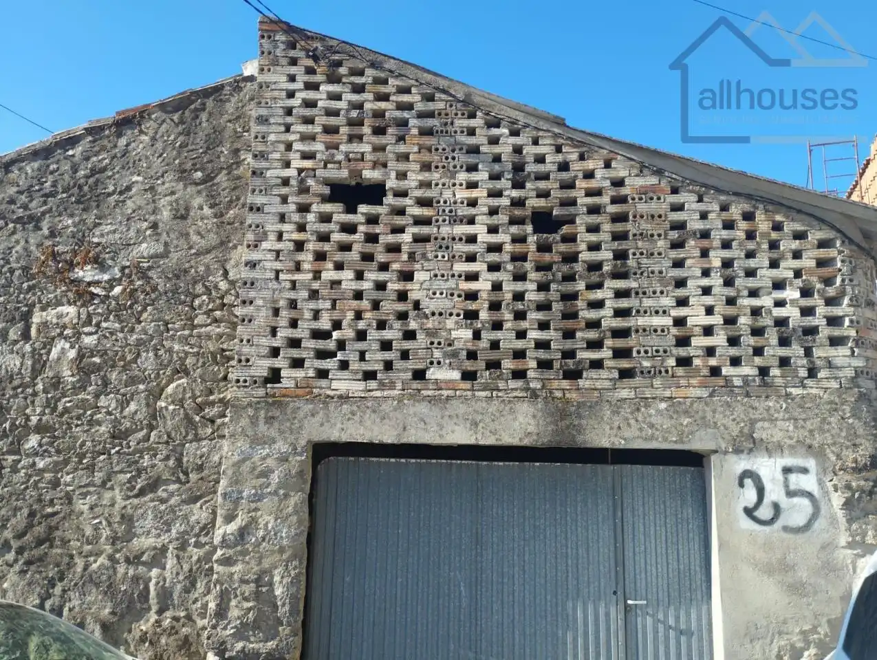 https://static.fotocasa.es/images/ads/e83cca4c-a551-411e-950b-6951df132f27?rule=original