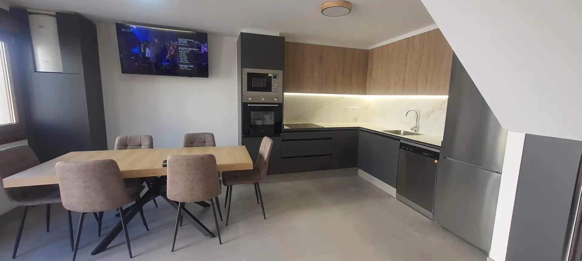 https://static.fotocasa.es/images/ads/fbc88c63-32df-4869-a32b-2f5a9273c54d?rule=original
