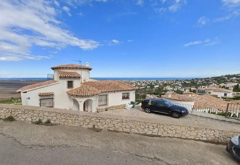 https://static.fotocasa.es/images/ads/faf945dd-5560-4202-b6a7-3acd134e69e0?rule=original
