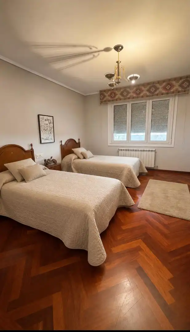 https://static.fotocasa.es/images/ads/7c1d098c-8336-4500-8701-407a58e49417?rule=original