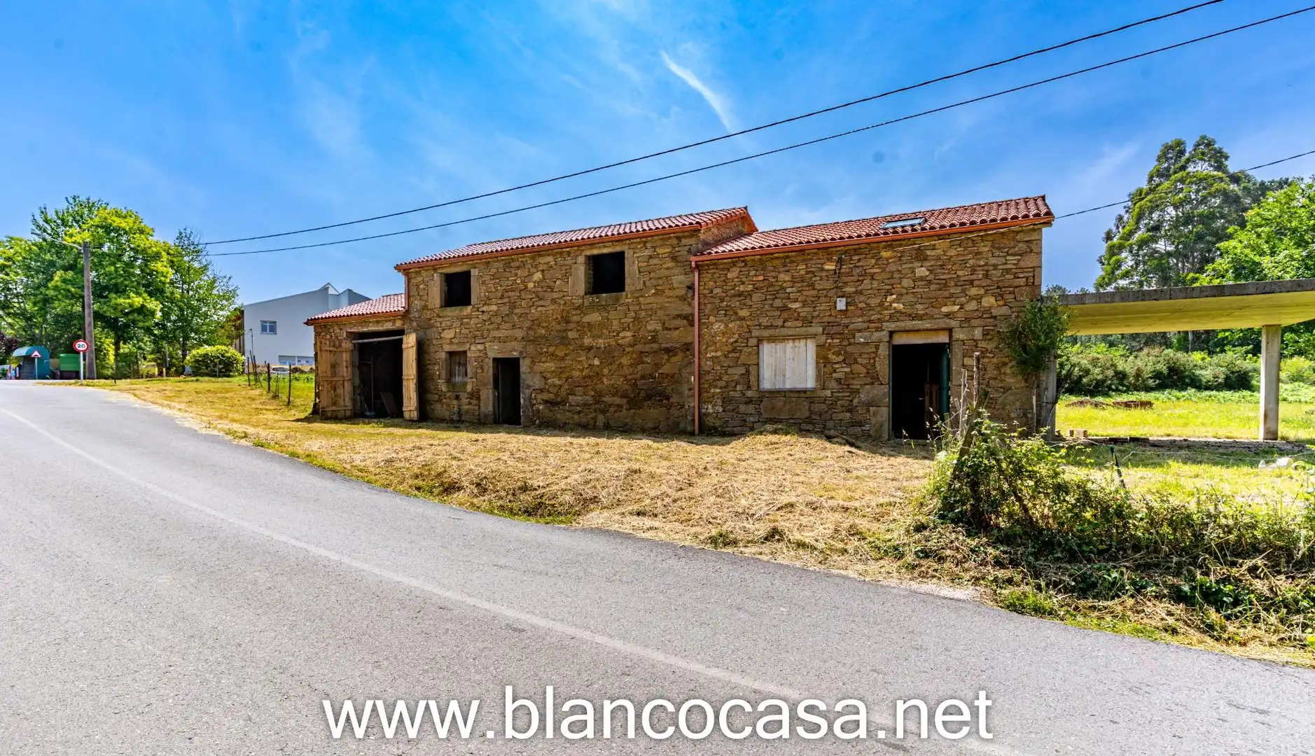 https://static.fotocasa.es/images/ads/a7ff3c2e-369b-4cfb-a312-c804fcd3cca7?rule=original