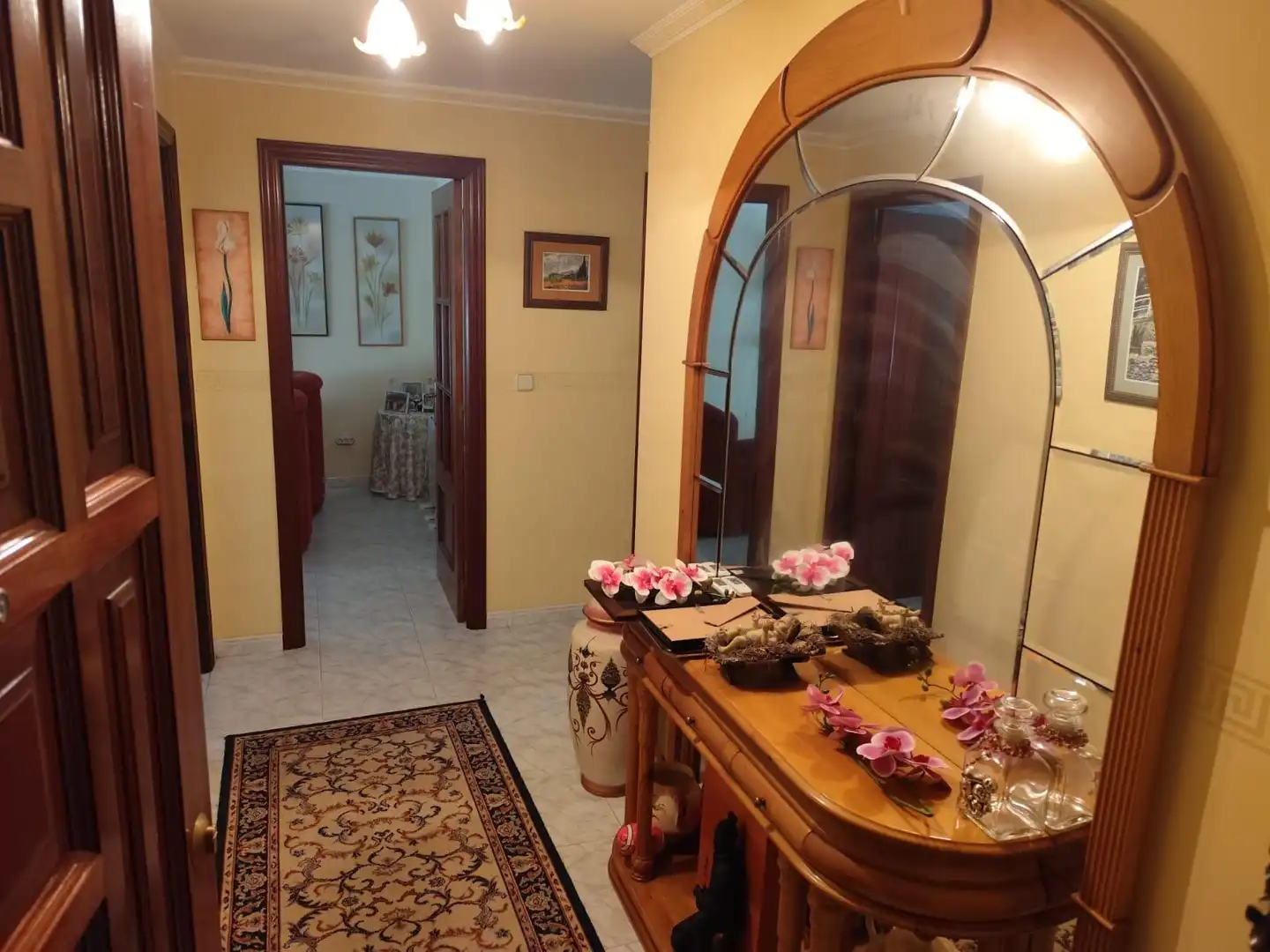 https://static.fotocasa.es/images/ads/e563e54e-8a2b-4285-a9b4-f0d75f9195c1?rule=original