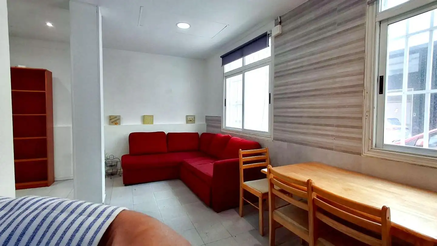 https://static.fotocasa.es/images/ads/8c3b3ee8-cd63-401d-9c5d-8d4e642a08b7?rule=original