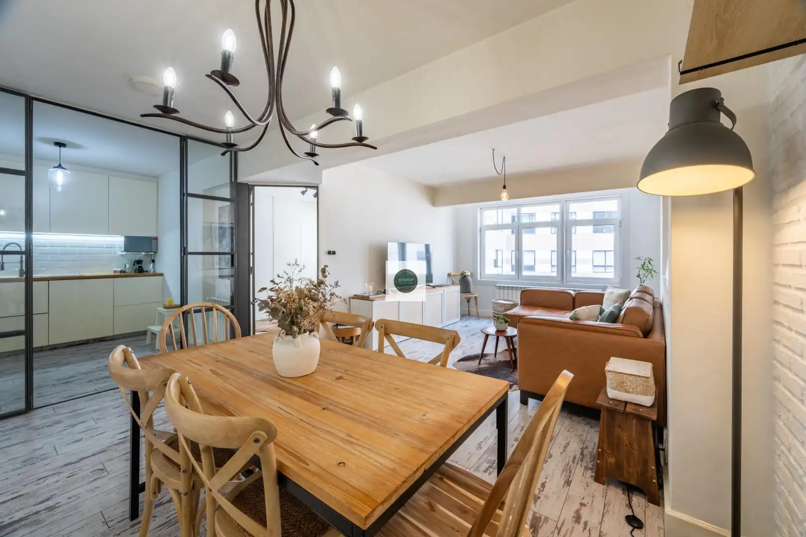 https://static.fotocasa.es/images/ads/35a84ddf-d276-48d6-84c1-01c1d52fc8e5?rule=original