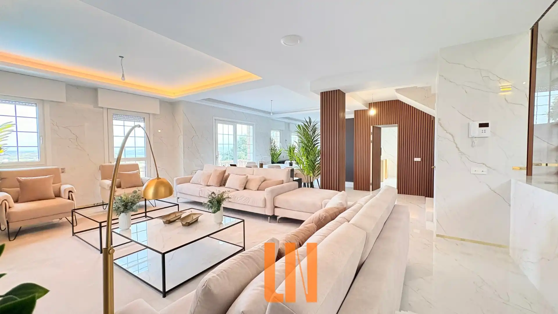 https://static.fotocasa.es/images/ads/027d0742-0618-4e5d-9976-0fe0dabf6020?rule=original