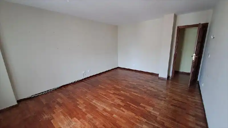 https://static.fotocasa.es/images/ads/4ce64f89-c8f7-4dec-8b73-d9f7f977e64d?rule=original