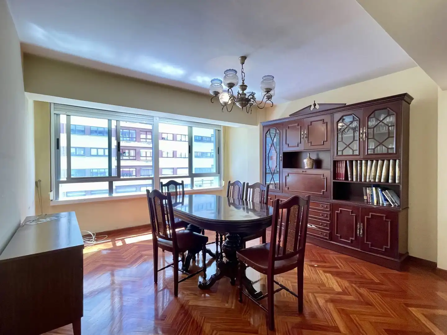 https://static.fotocasa.es/images/ads/e86f0d03-143d-4d85-8599-3557f38d1a3a?rule=original
