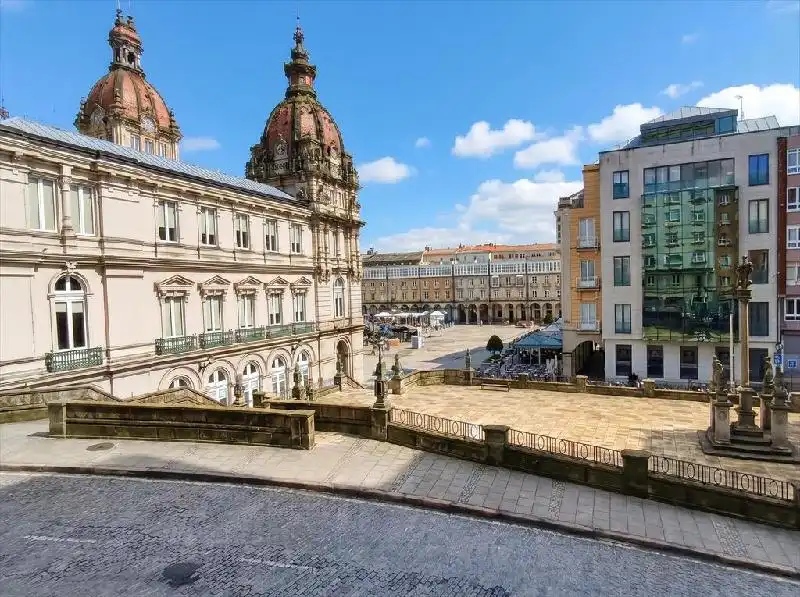 https://static.fotocasa.es/images/ads/46c88de4-e51e-4193-9617-163cd9c50ea8?rule=original