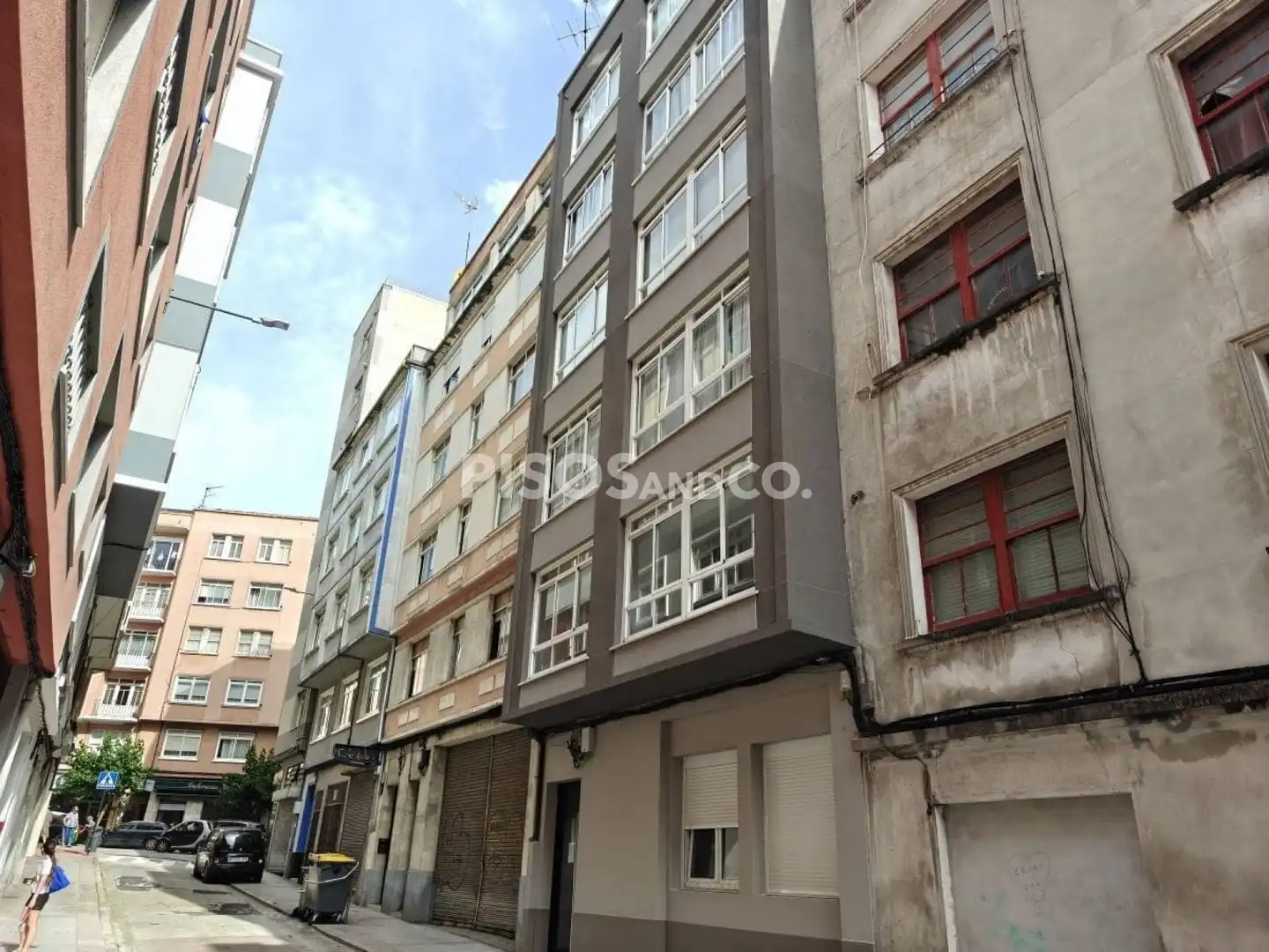 https://static.fotocasa.es/images/ads/20982323-66a3-4fb2-a6f6-9d778288a919?rule=original
