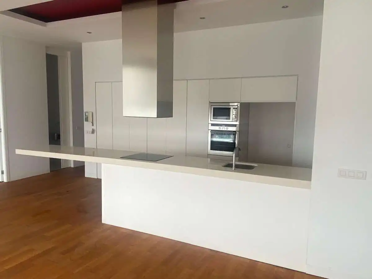 https://static.fotocasa.es/images/ads/63099807-6623-4952-89f5-ac3c0a35fe01?rule=original