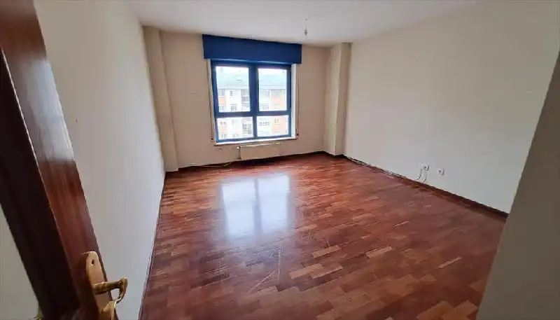 https://static.fotocasa.es/images/ads/a259c414-d7b4-4a2a-b7dd-6aaf6338f591?rule=original