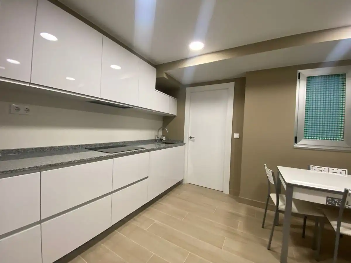 https://static.fotocasa.es/images/ads/545ad1ed-3994-43b9-8c86-fc65387b229b?rule=original