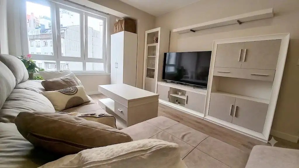 https://static.fotocasa.es/images/ads/6ea5152d-d593-47fc-bdf7-166804750849?rule=original
