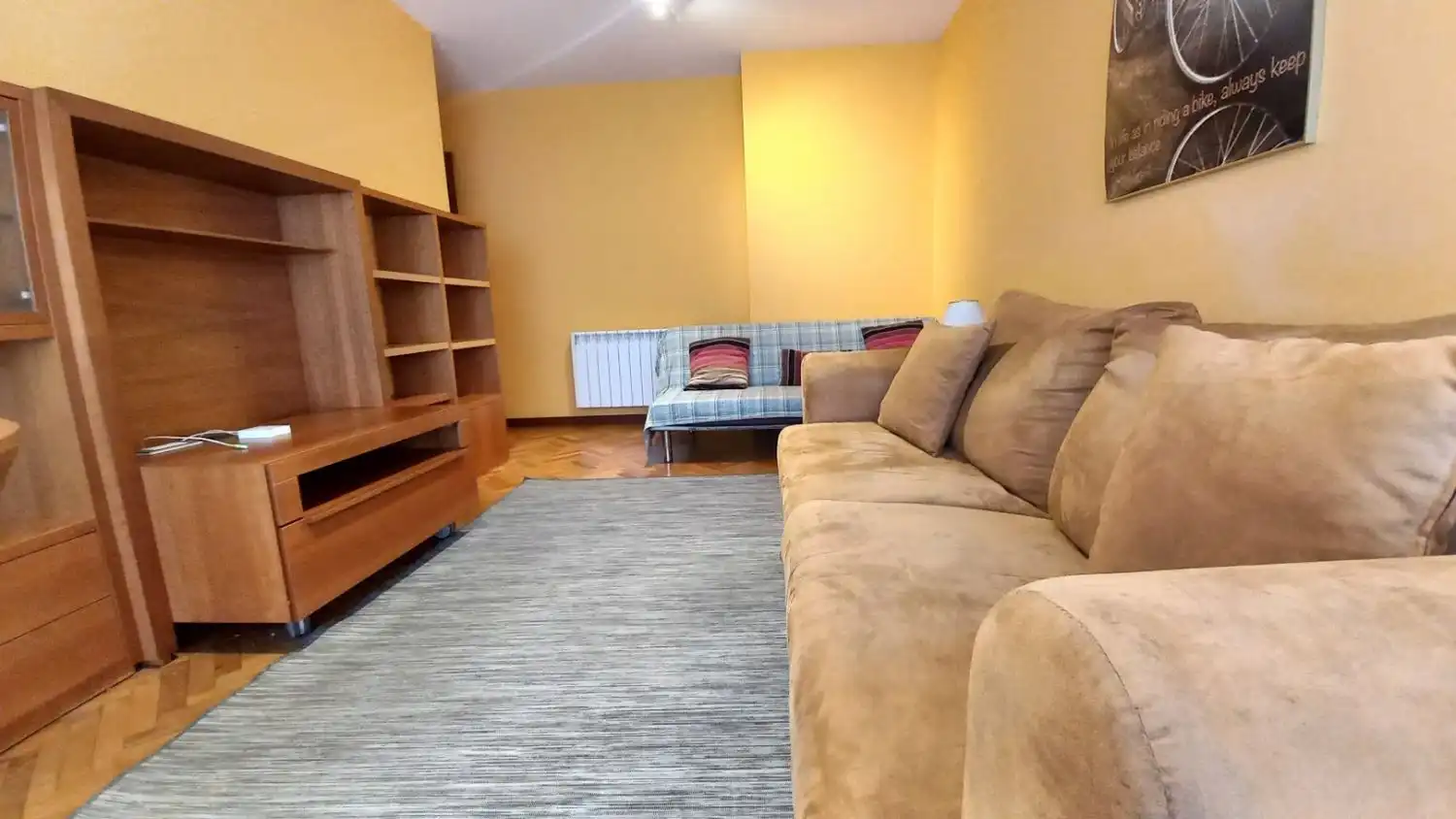 https://static.fotocasa.es/images/ads/aeb19279-b220-4a98-b877-45ca7ee4743f?rule=original