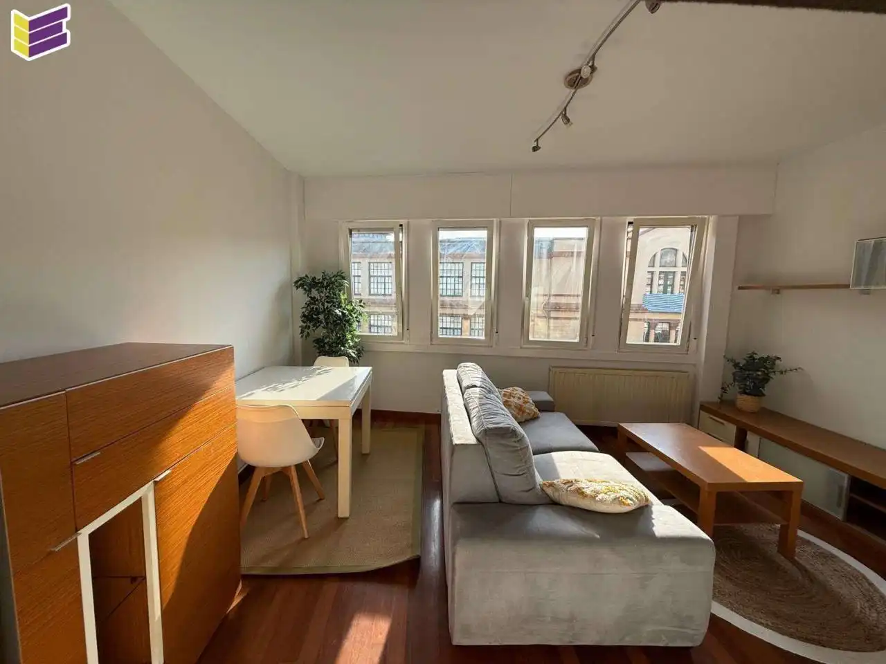 https://static.fotocasa.es/images/ads/b8c62f16-d8e4-4d31-b281-41cf05aa114e?rule=original