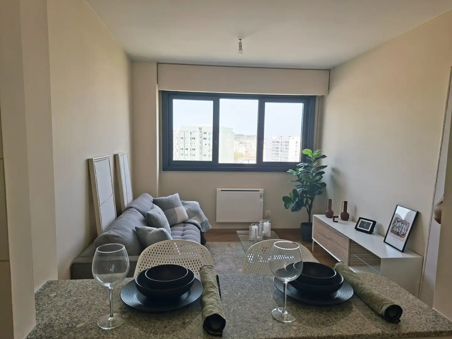 https://static.fotocasa.es/images/ads/2d7ce574-bc54-4715-bc29-e048091d342c?rule=original