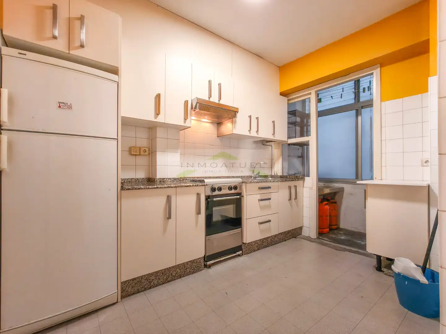 https://static.fotocasa.es/images/ads/c1ef455e-10a8-46c7-99ac-5a971813740c?rule=original