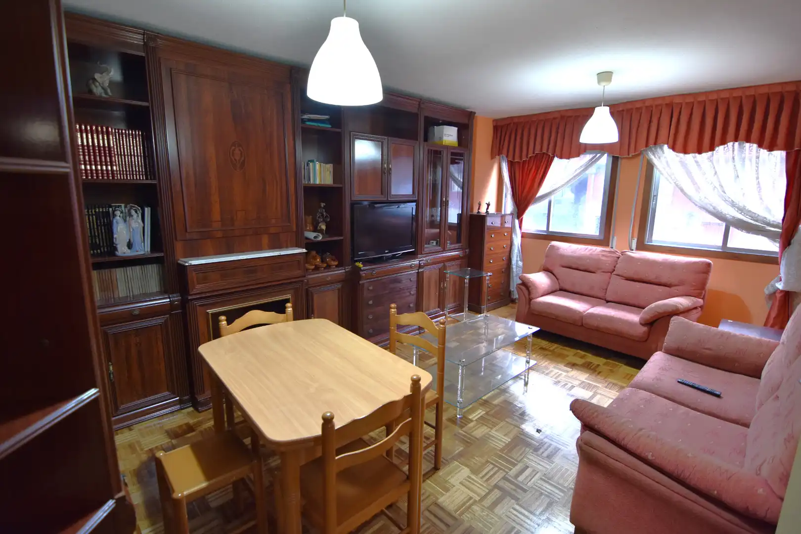 https://static.fotocasa.es/images/ads/3d0be255-7bd0-4b3e-a735-fea1fac6f2a8?rule=original