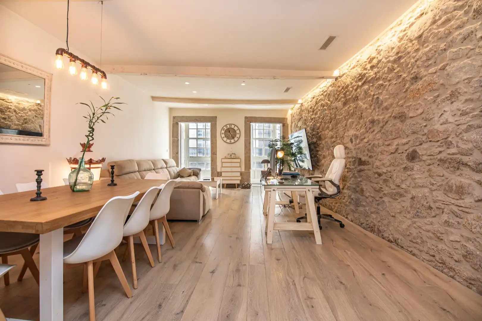 https://static.fotocasa.es/images/ads/d63298af-ec7c-4749-8bed-1b1c92b10d70?rule=original