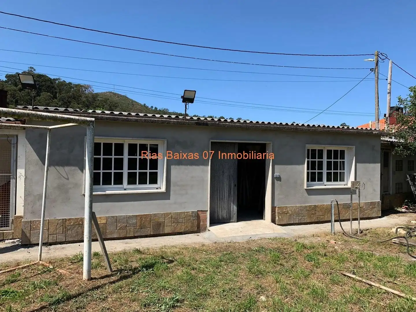 https://static.fotocasa.es/images/ads/0a05722d-82b2-414a-aaee-fed59ea5a815?rule=original