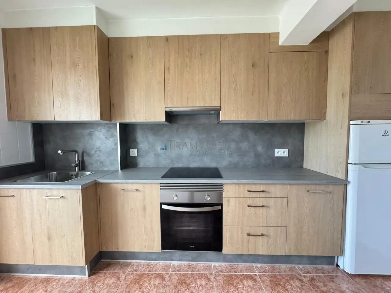 https://static.fotocasa.es/images/ads/e0ac8cae-e3a5-4d95-a4af-74a87c46ea5c?rule=original