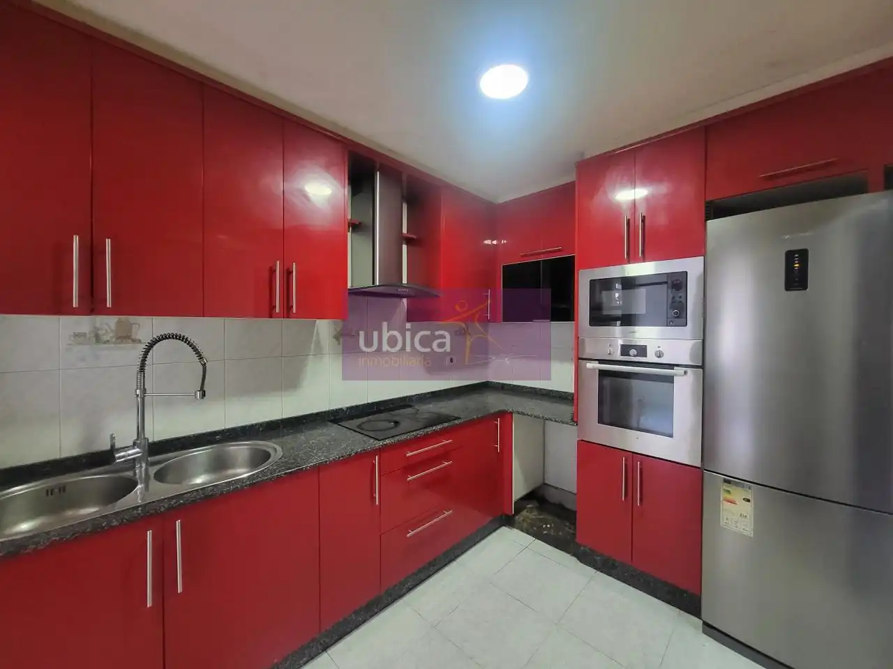 https://static.fotocasa.es/images/ads/b60cee80-f3d2-4858-84c7-10407ab917a4?rule=original