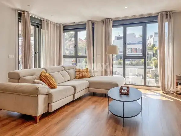 https://static.fotocasa.es/images/ads/58711adc-6404-4bc7-8efd-9ec89c32498c?rule=original