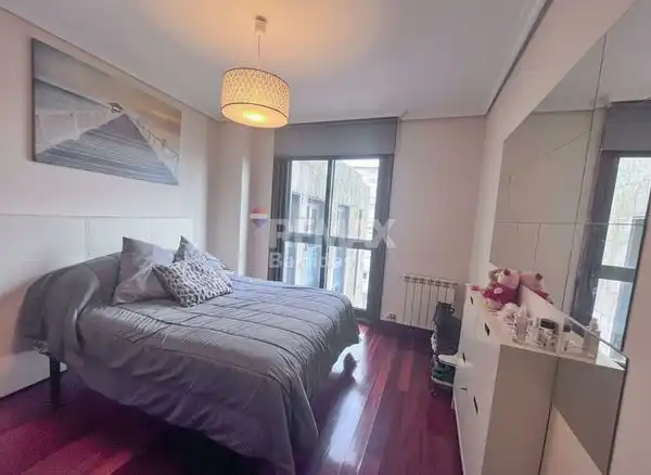 https://static.fotocasa.es/images/ads/9feefe10-82d7-4c7d-824c-1a5190bc6694?rule=original