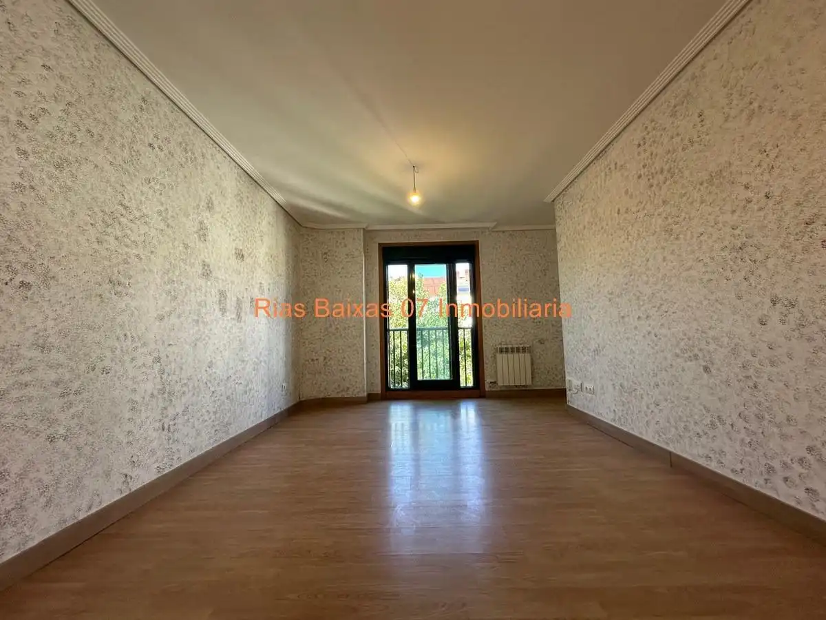 https://static.fotocasa.es/images/ads/e4b783ca-c01b-42c6-aa8f-079026301e2d?rule=original