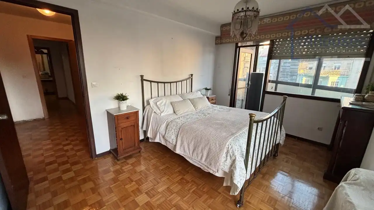 https://static.fotocasa.es/images/ads/d916c8a2-23a3-4be5-9be0-c5eba28e0143?rule=original