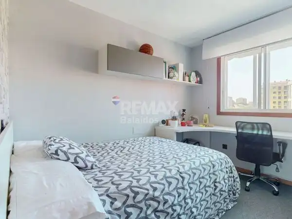 https://static.fotocasa.es/images/ads/8ab2b7e4-89d9-49e2-bdba-5fb7381db3ae?rule=original