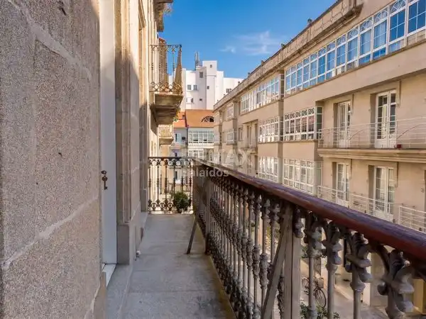 https://static.fotocasa.es/images/ads/a8fa0e15-7a5a-4f79-9e57-14321905f4f2?rule=original
