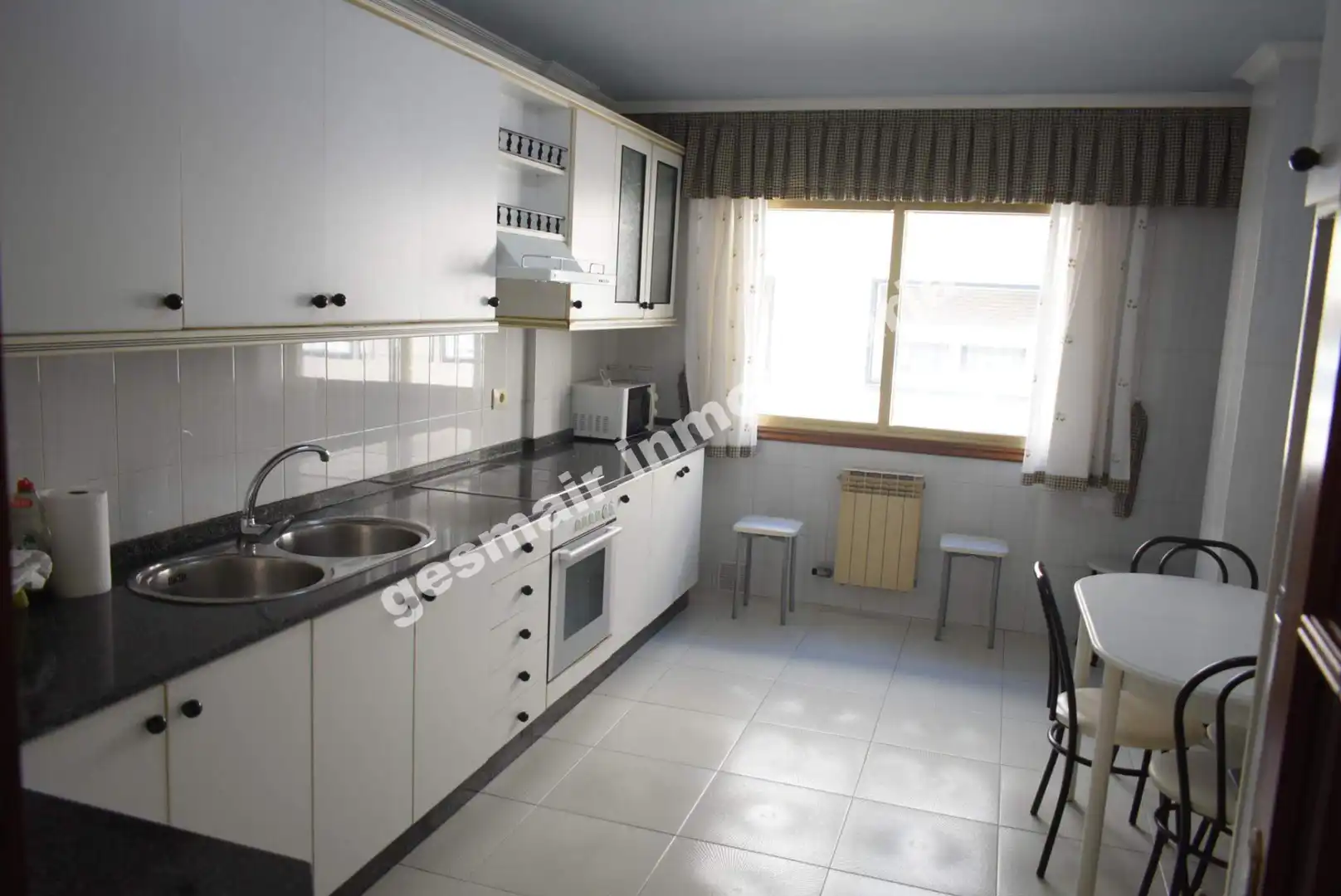 https://static.fotocasa.es/images/ads/8a9c83b5-cfdd-4136-bdb8-dc2e71ab207d?rule=original