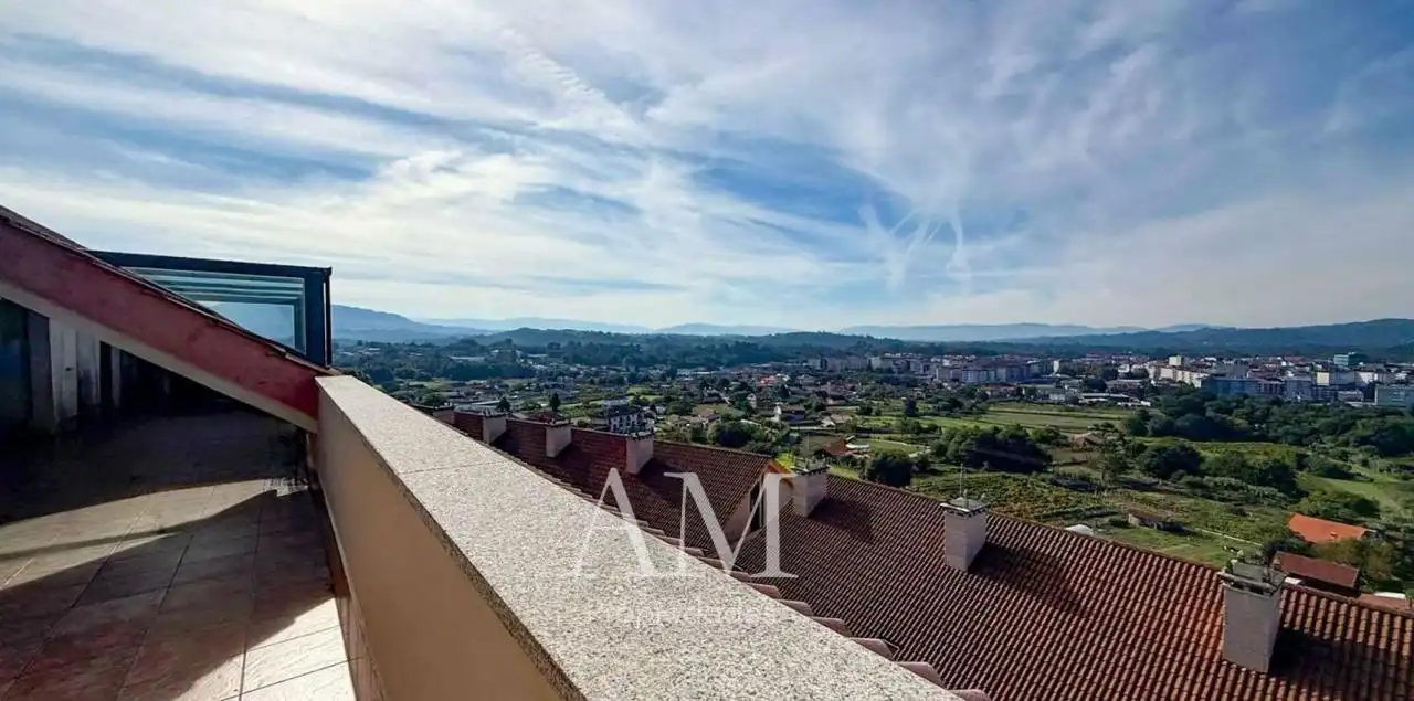 https://static.fotocasa.es/images/ads/22c674fb-7276-46ad-8f00-c72a5d93bfb0?rule=original