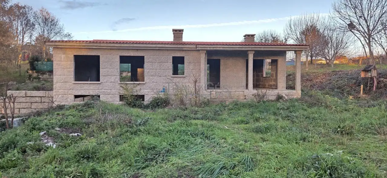 https://static.fotocasa.es/images/ads/d2f25902-69ec-48f0-ba81-142006e72af5?rule=original