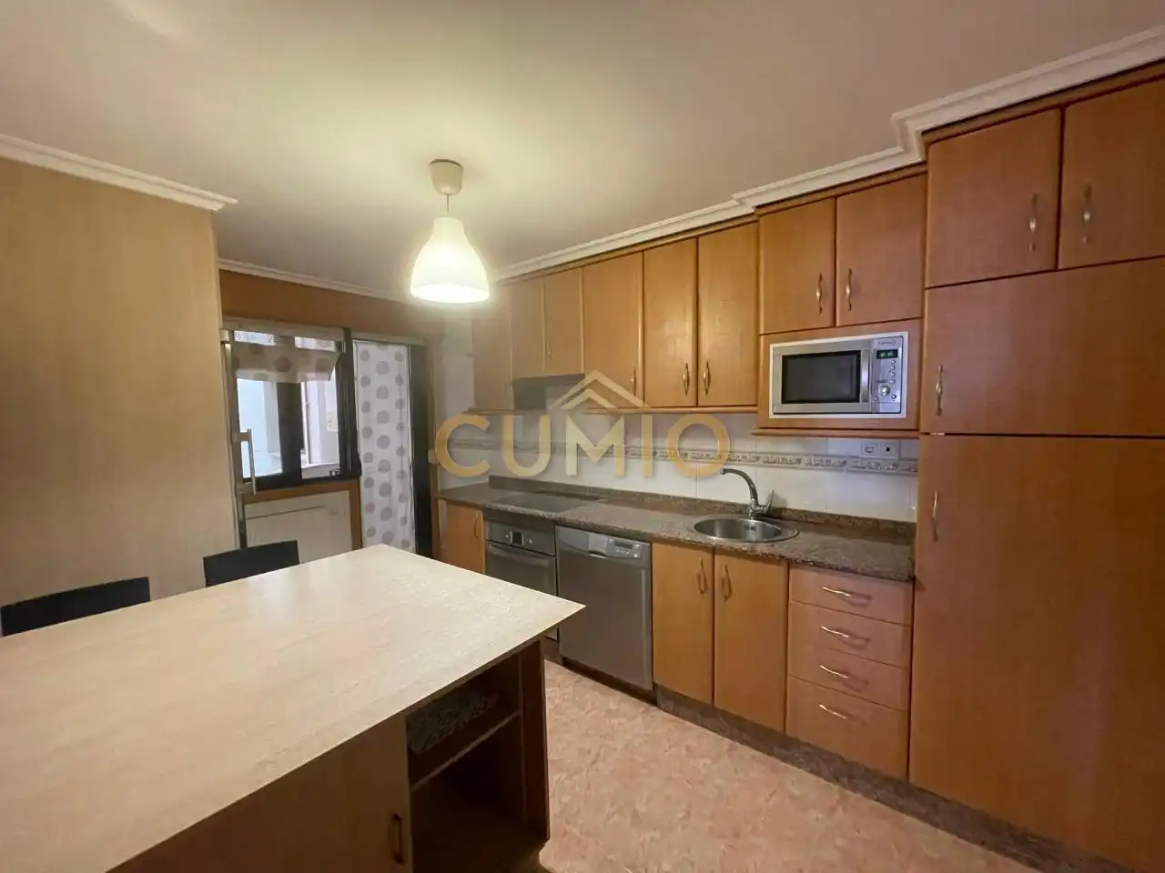 https://static.fotocasa.es/images/ads/0de6ef41-d595-446b-9d0a-6869cb5cfac8?rule=original