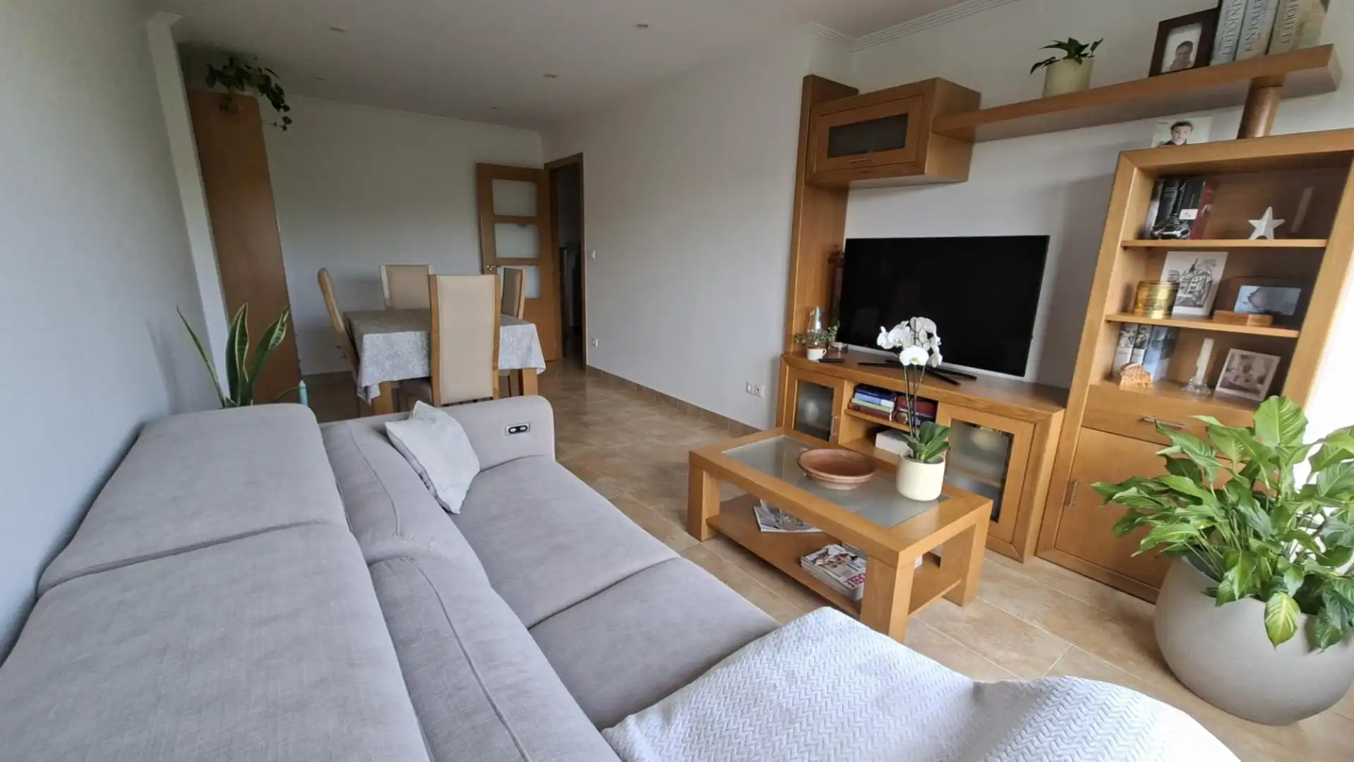 https://static.fotocasa.es/images/anuncio/2026/04/12/189356354/4889955789.jpg?rule=original