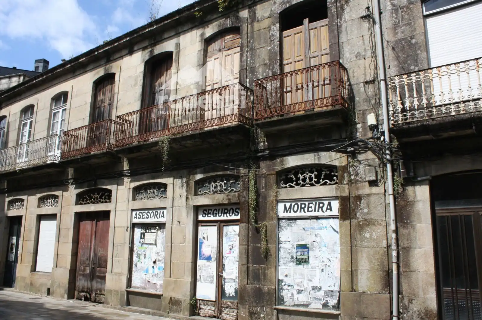 https://static.fotocasa.es/images/ads/4ce469db-8bd6-4b5e-8e3d-2ccbd35bd4d2?rule=original