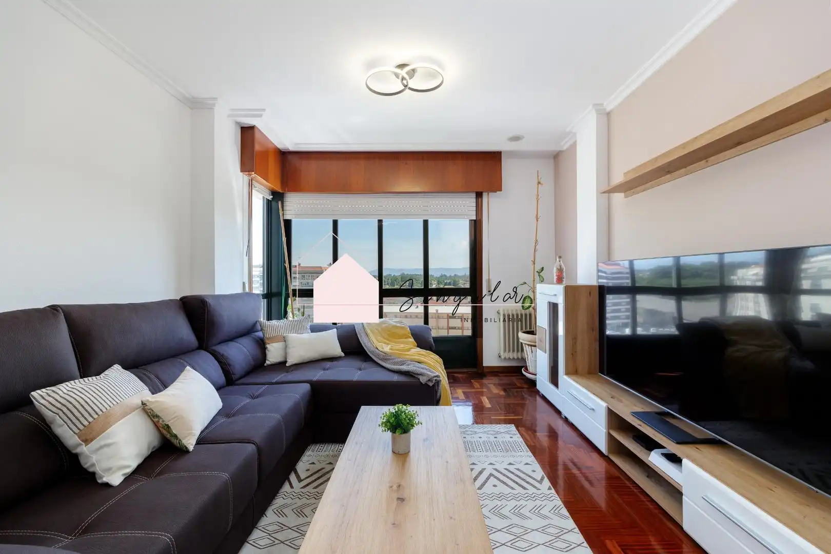 https://static.fotocasa.es/images/ads/edca2413-68c5-4aaa-b2c0-edd93daae610?rule=original
