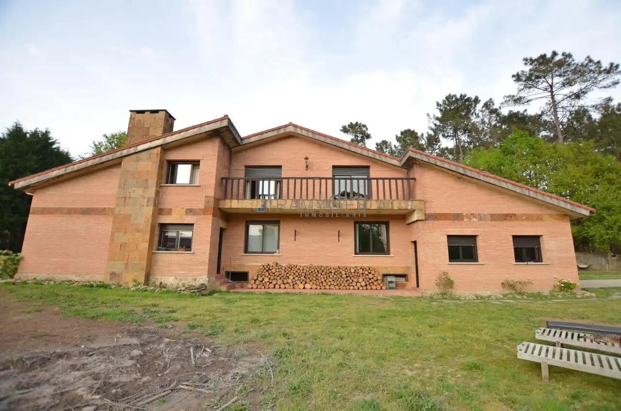 https://static.fotocasa.es/images/ads/76c403d3-c445-43d8-b09b-2248fecb466e?rule=original